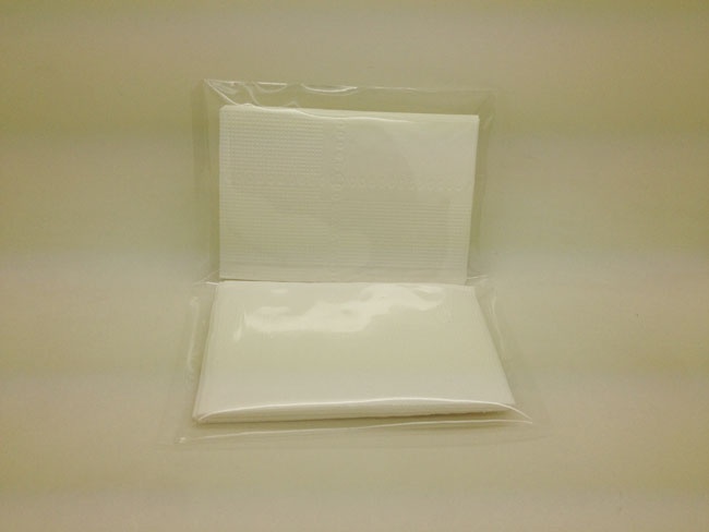 Transparent tissue pack